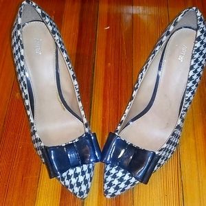 Super cute and chic high heels!